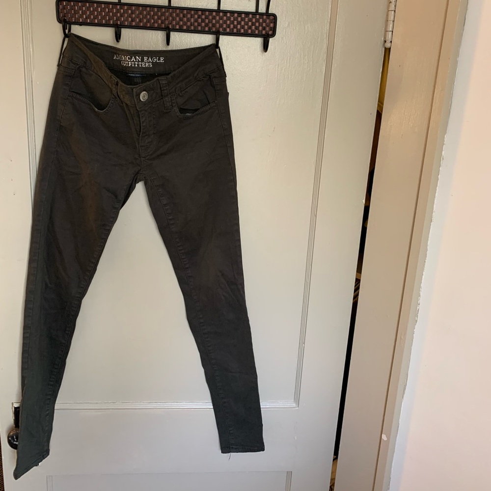 Army Green American Eagle Super Stretch Jegging. Worn twice.
